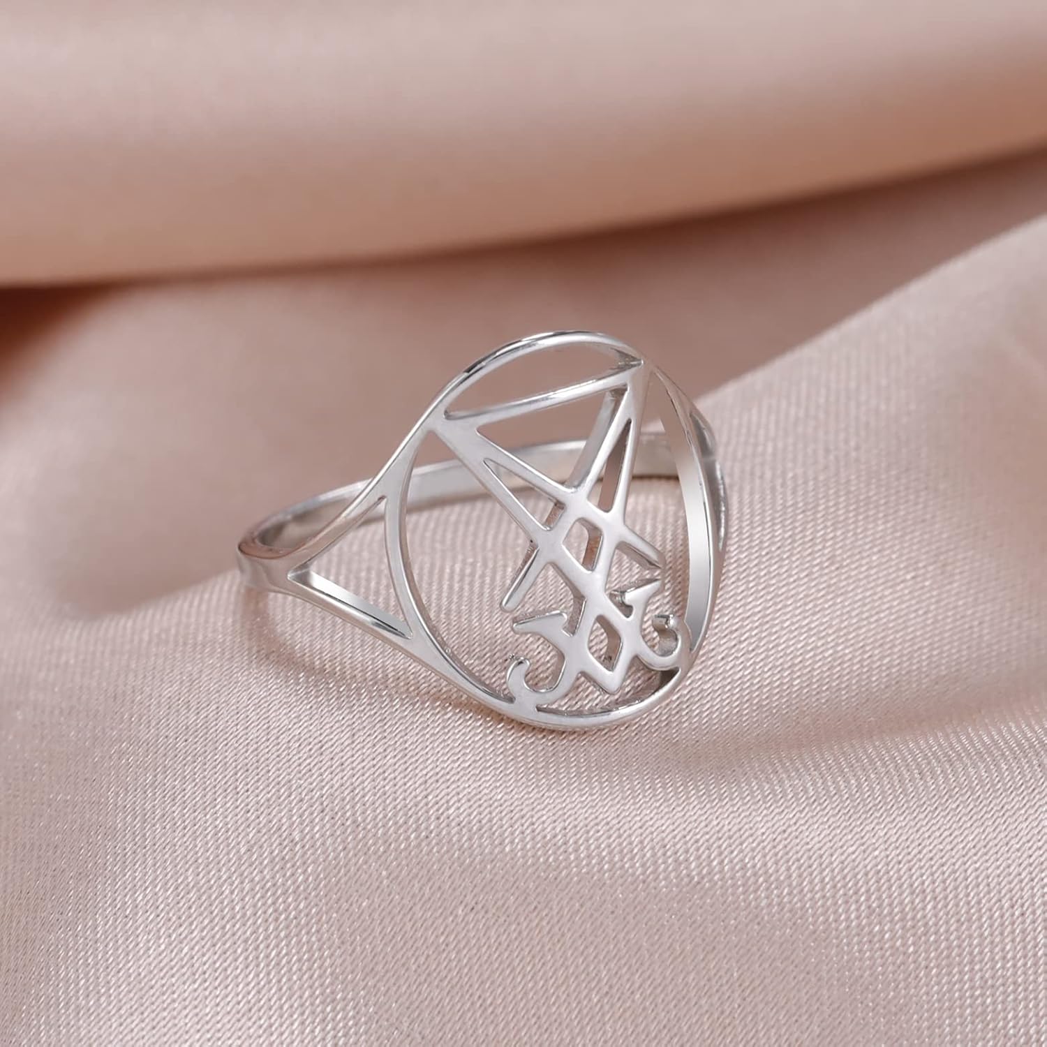 EUEAVAN Gothic Leviathan Satanic Cross Ring Demon Satan Brimstone Occult Lucifer Religious Jewelry Witchcraft Amulet Woman Men